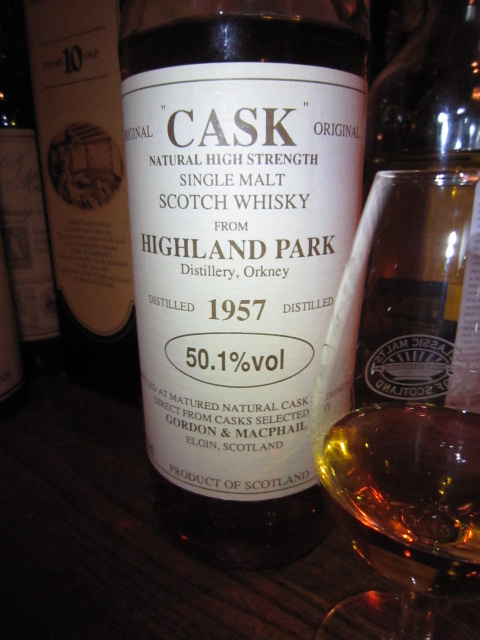 ハイランドパーク　Highland Park 1957 (50.1%, G&M Cask Selection, C#598)  70CL