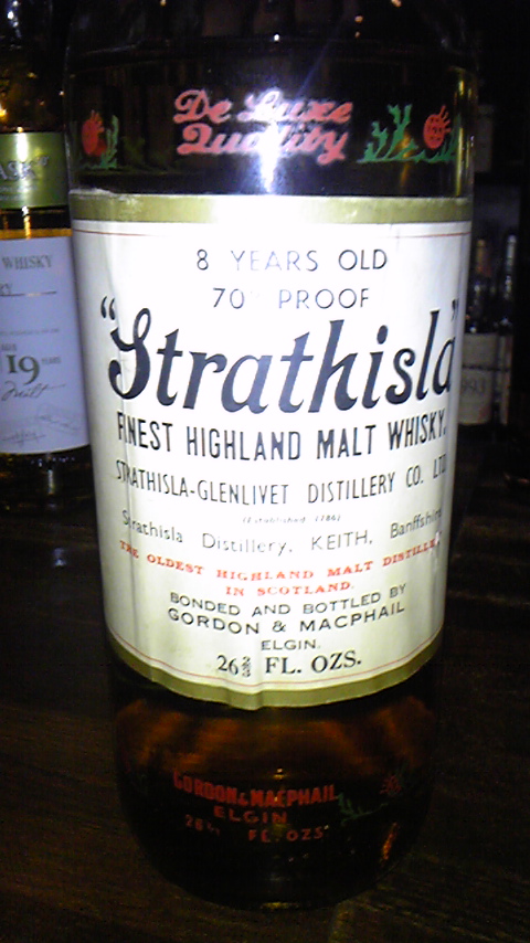 ストラスアイラ　Strathisla 8y (70Proof, G&M Licensed, 1970’s)　アザミ　26 2/3FL (-Glenlivet表記)