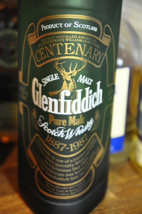 グレンフィディック　Glenfiddich  (43%, OB, Centenary celebration, 12000bts)　75CL  ”Bottled on Christmas Day 1986 to celebrate 100 years of distilling ”