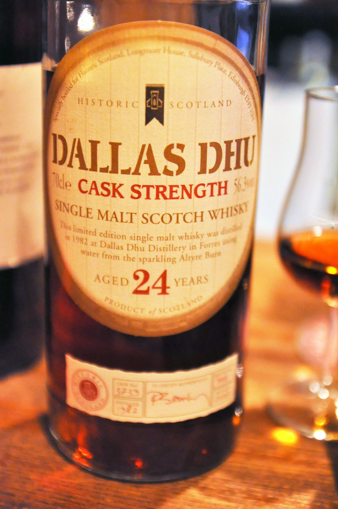 Dallas Dhu 24yo 1982/2007 (56.3%, OB, Historic Scotland, C#3739, btl no 398)