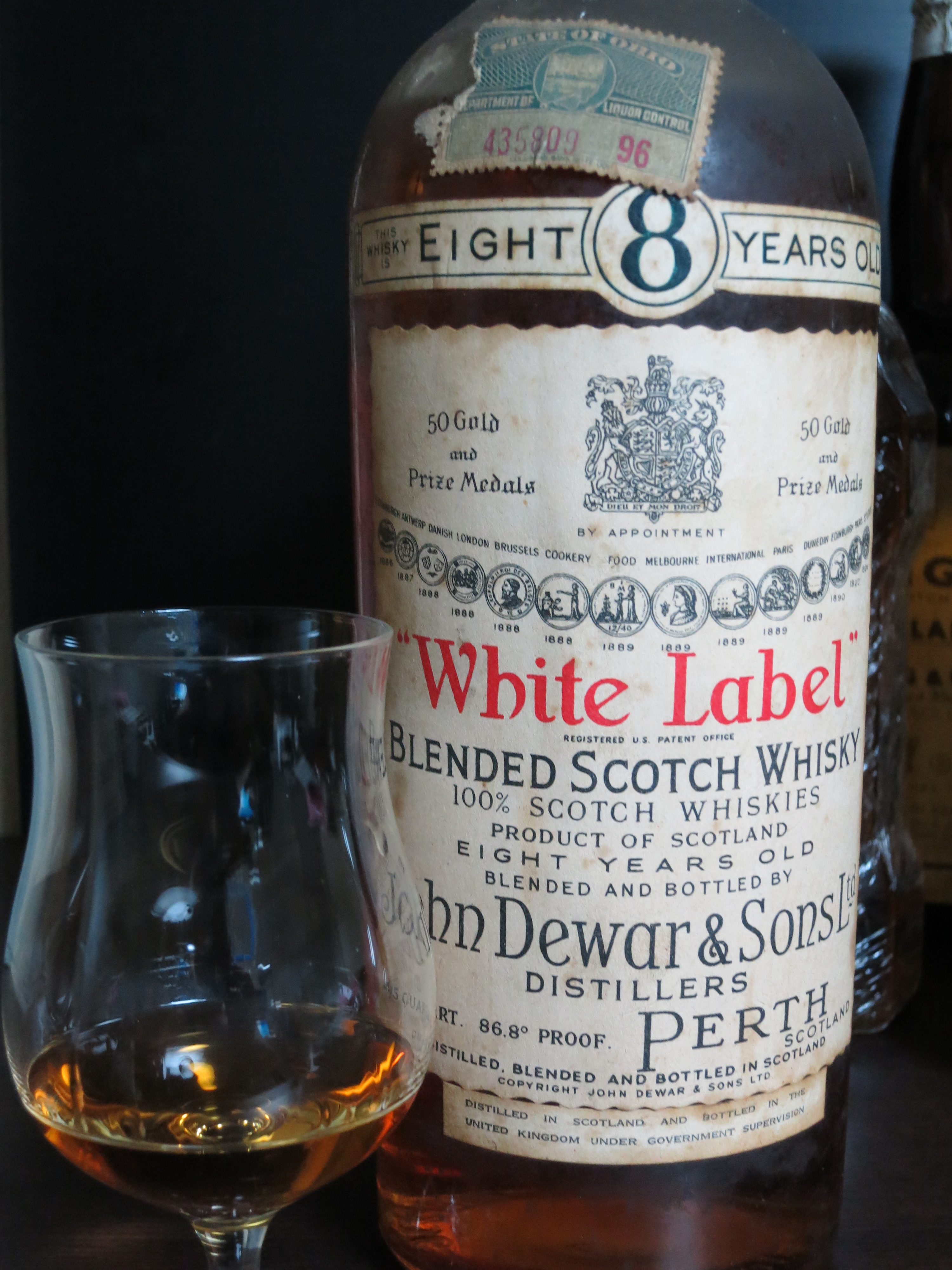 デュワーズ　Dewar’s 8yo white label (4/5 quart, 86.8 Proof, for N.Y.market ) (戦前ラベル)