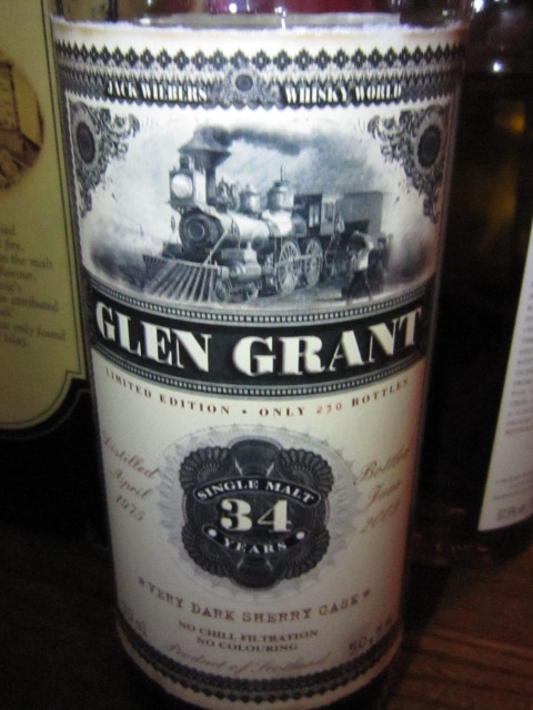 グレングラント　Glen Grant 34yo 1975/2009 (50.5%, JWWW,  “Old Train” ,045/230 Bts. VERY DARK SHERRY CASK)　70CL