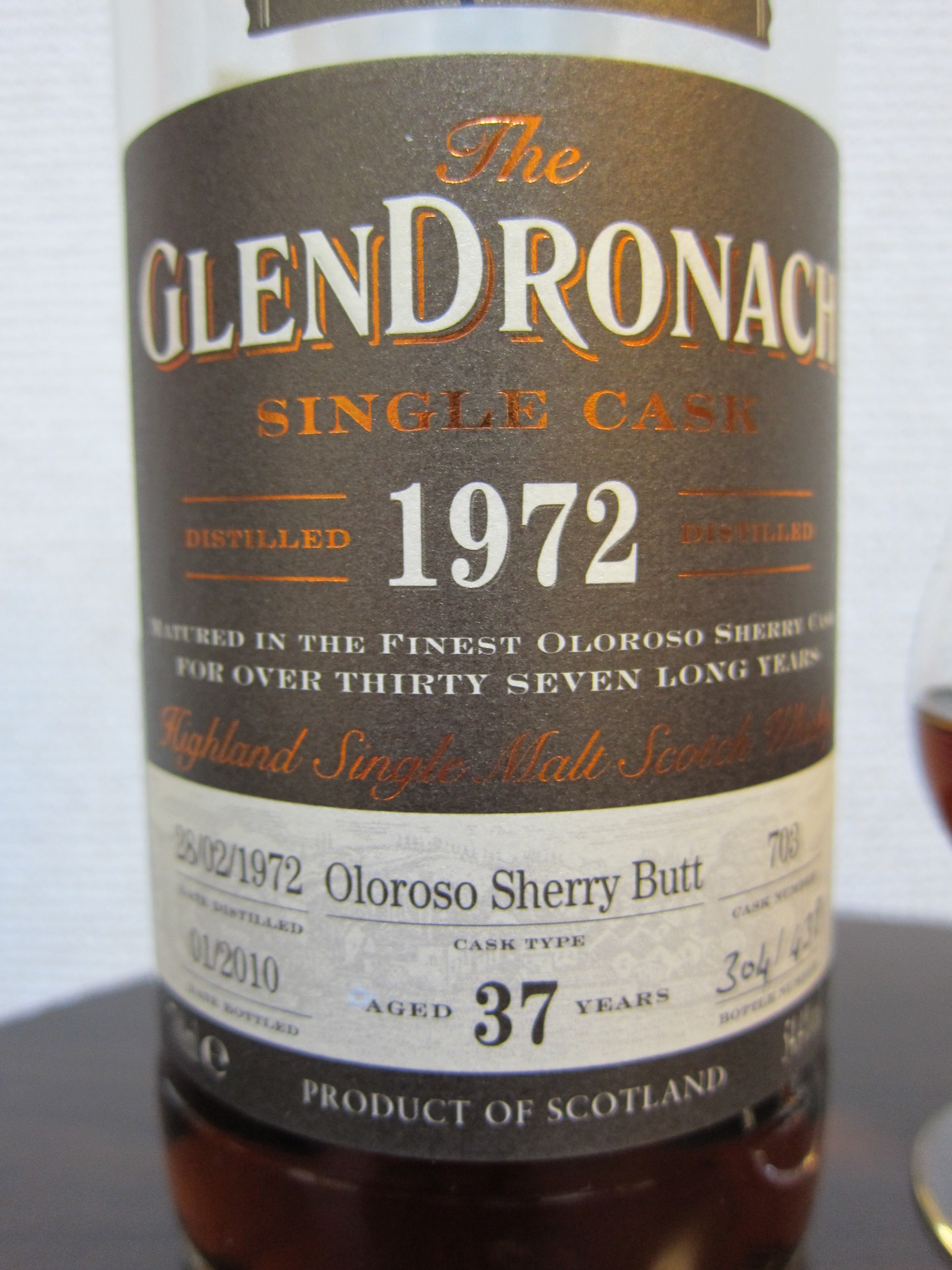 グレンドロナック　GLENDRONACH 1972-2010 37yo(54.4%, Cask#703 Bottle#304 OB)